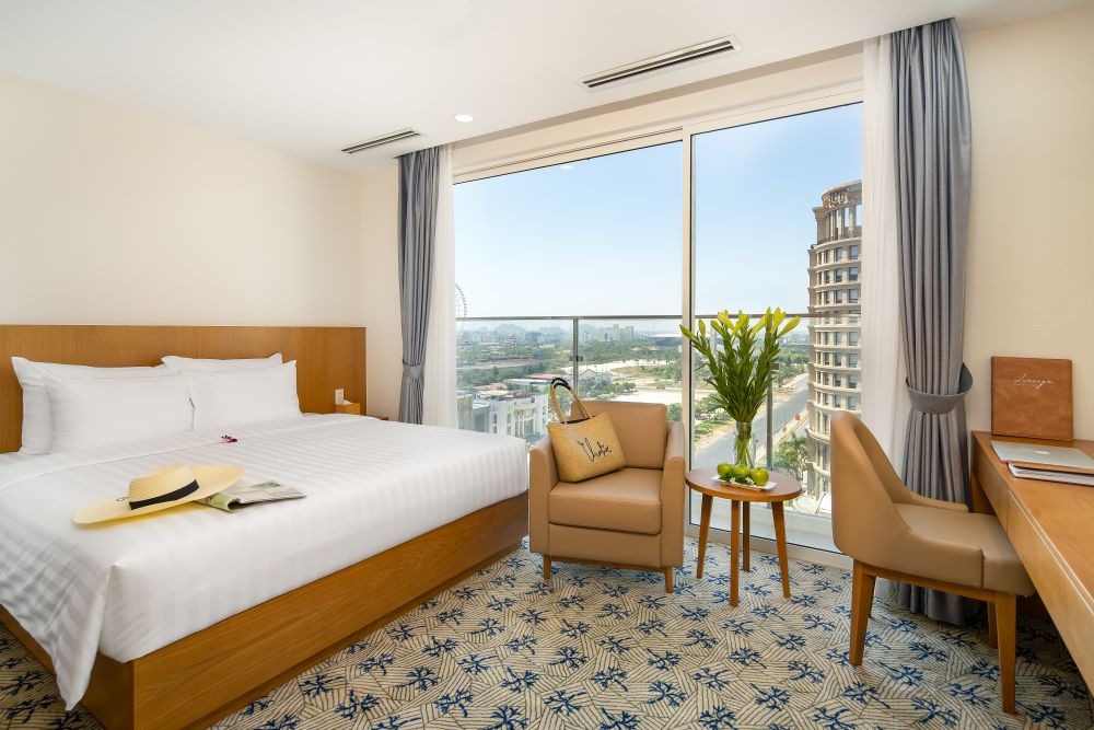 Superior Twin with Balcony and City View